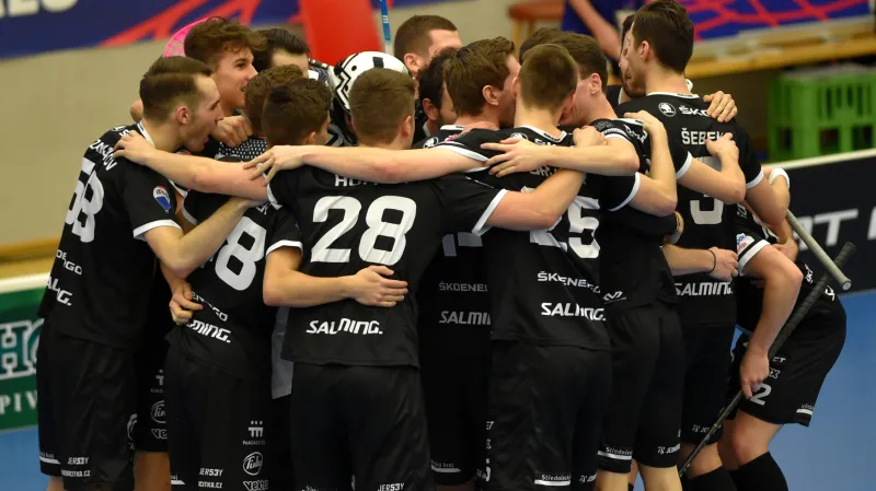 Florbalisté Mladé Boleslavi vyhráli souboj o první místo ve Střešovicích.