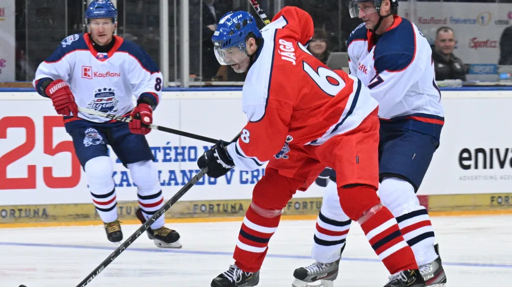 Jaromír Jágr v exhibičním utkání k 25 letům Nagana