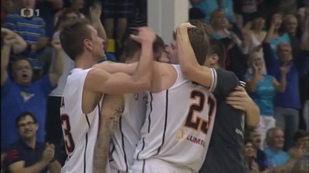 Sestřih 4. semifinále basketbalistů: Děčín - Opava
