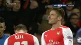 Šance v utkání Arsenal - Monako: Giroud zblízka netrefil bránu (46. min.)