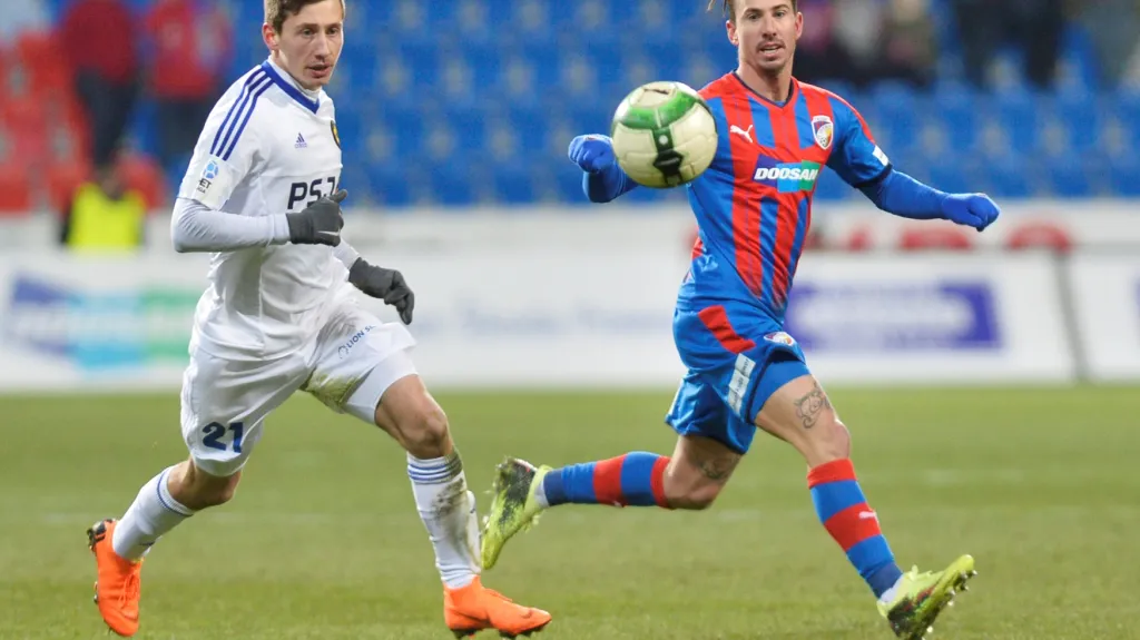 Till Schumacher z Jihlavy (vlevo) a Milan Petržela z Plzně 