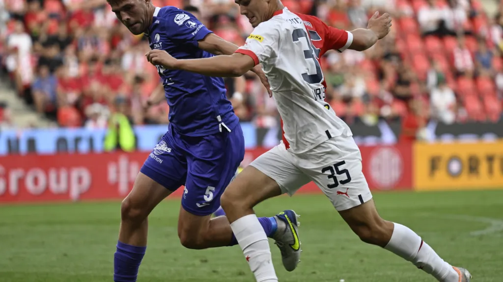 Slávisté si jasně poradili s Pardubicemi