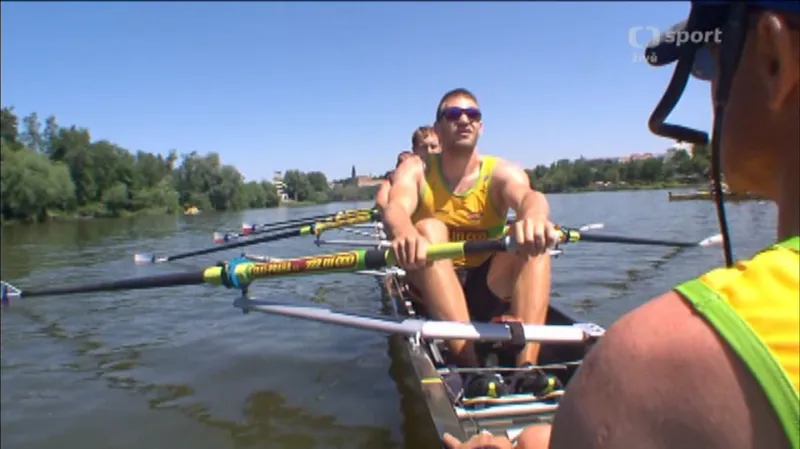 Záznam závodu osmiveslic 101. Primátorek