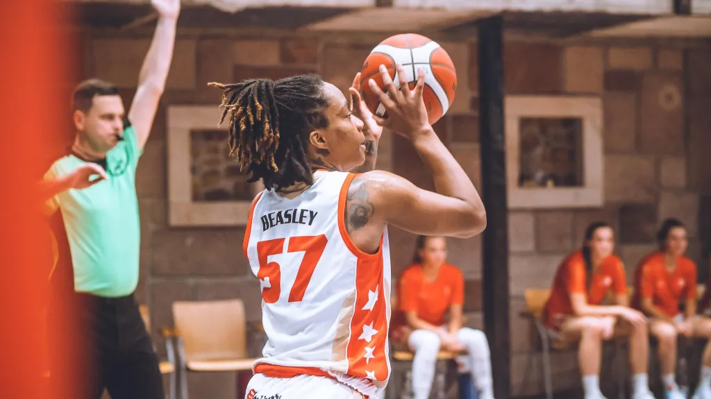 Slávistická Brandi Beasleyová