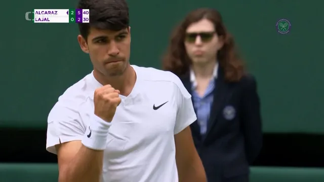 Alcaraz se v prvním kole zapotil s Lajalem