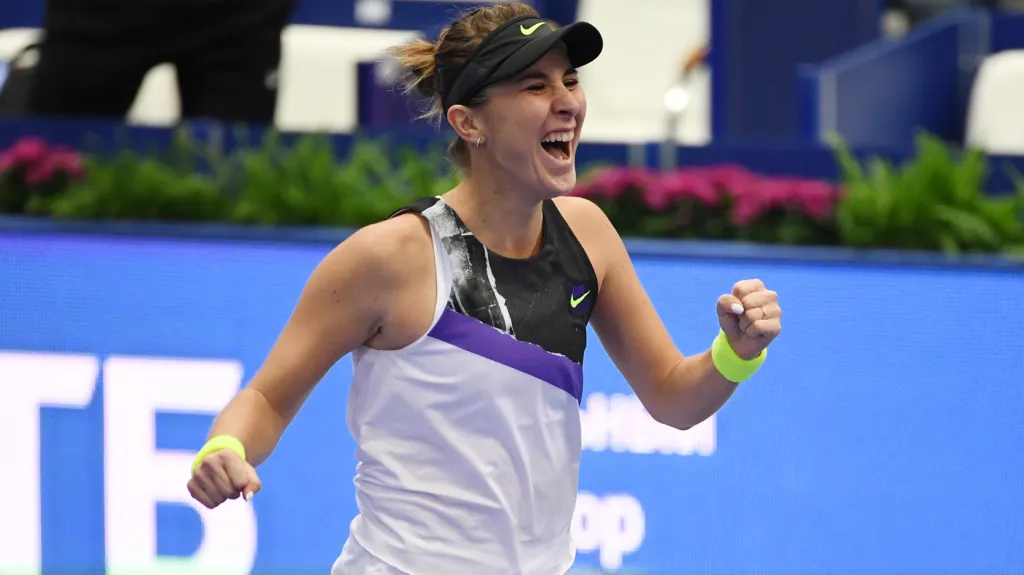 Belinda Bencicová se raduje z vítězství na turnaji WTA v Moskvě