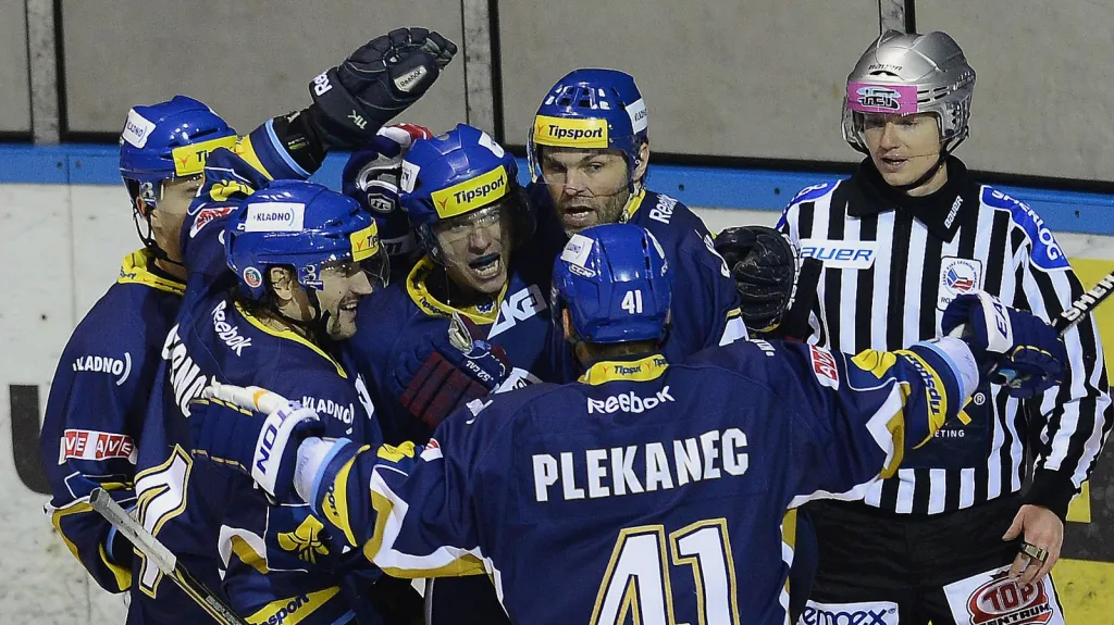 Slavící hráči Kladna