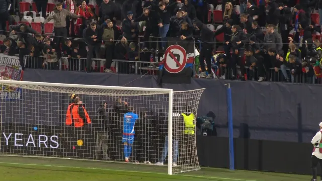 Fotbalisté vynechali děkovačku. Přišli o prémie a Souček o kapitánskou pásku