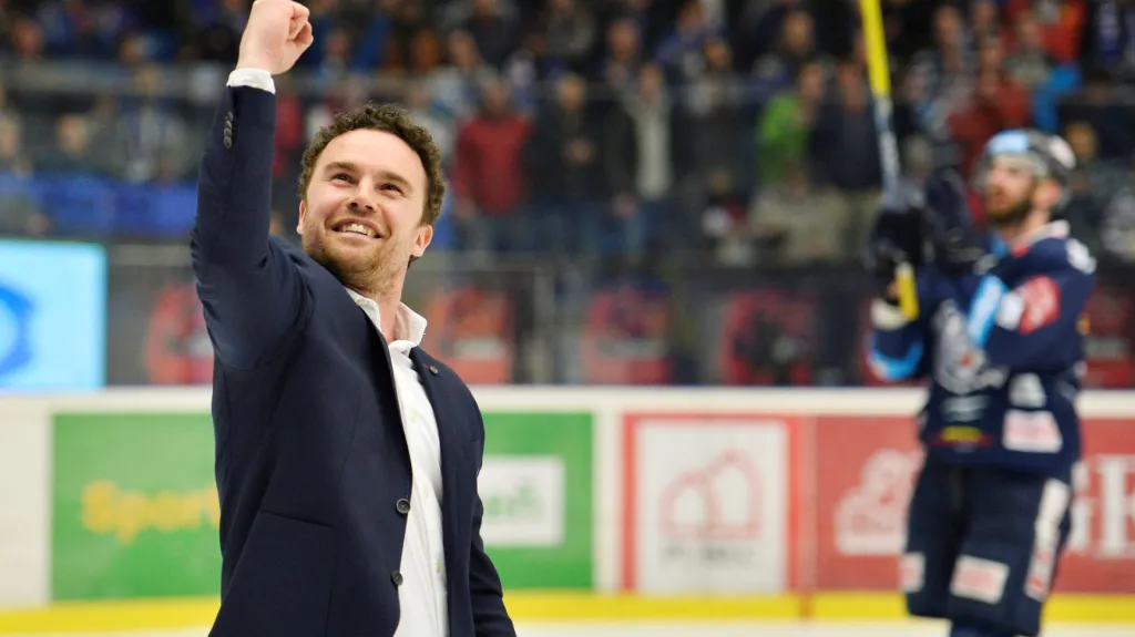 Slavící Filip Pešán