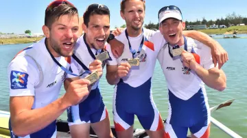 Bronzová čtyřka bez kormidelníka lehkých vah