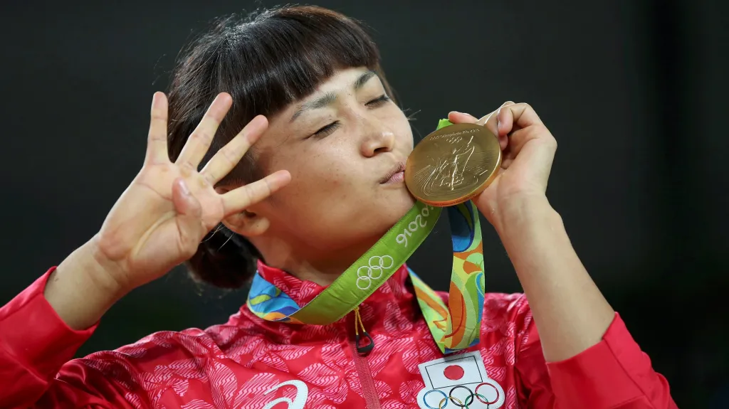 Japonka Kaori Ičová se zlatou medailí z OH v Riu