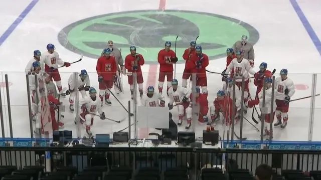 Národní tým trénoval před semifinále se Švédy, chyběl Flek