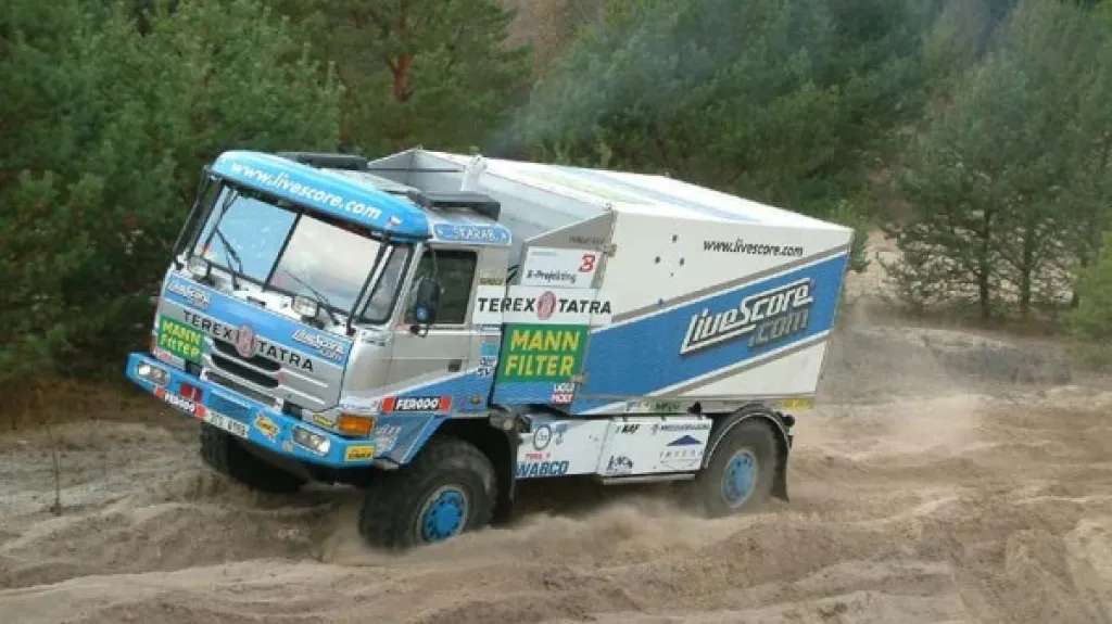 Tatra 815 Dakar Terrno 2 závodníka Tomáše Tomečka