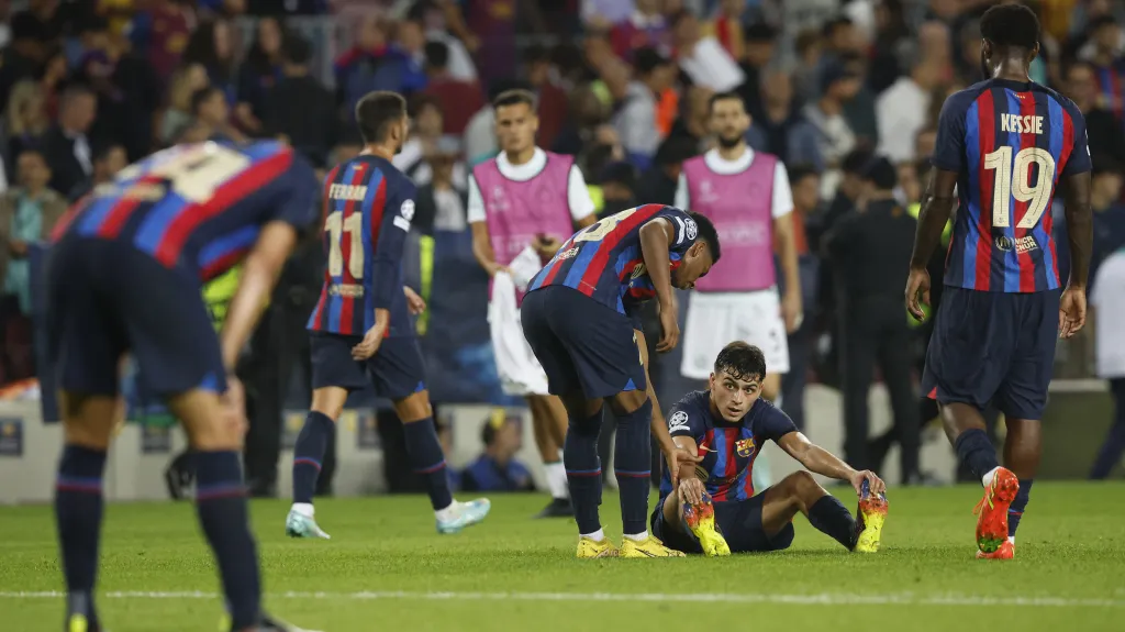 Zklamaní fotbalisté Barcelony
