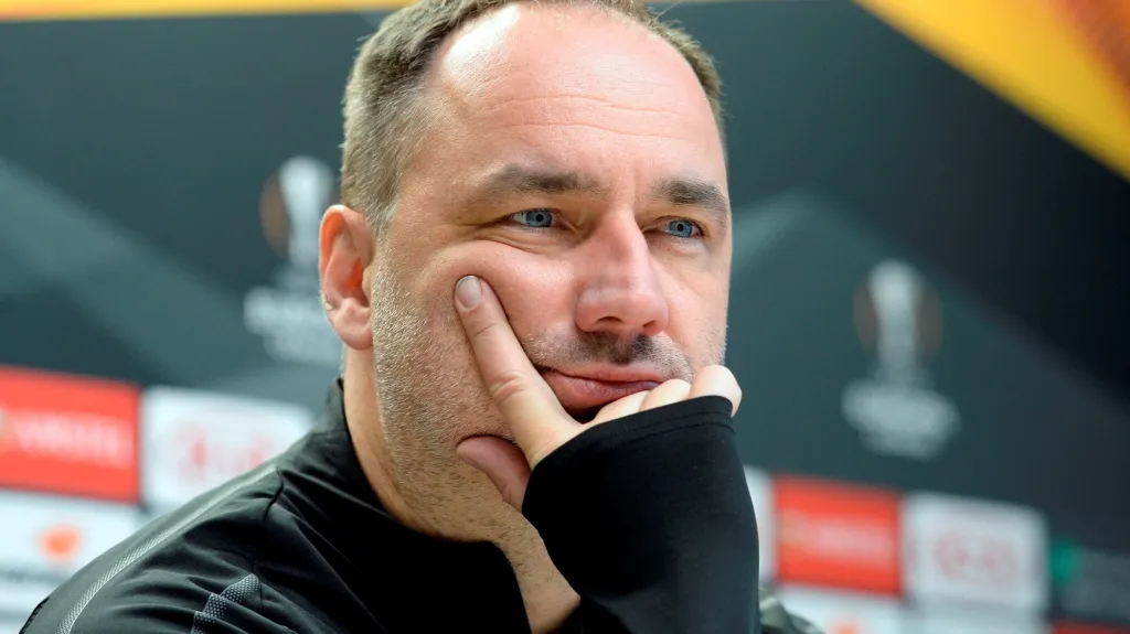 Trenér Jindřich Trpišovský na tiskové konferenci