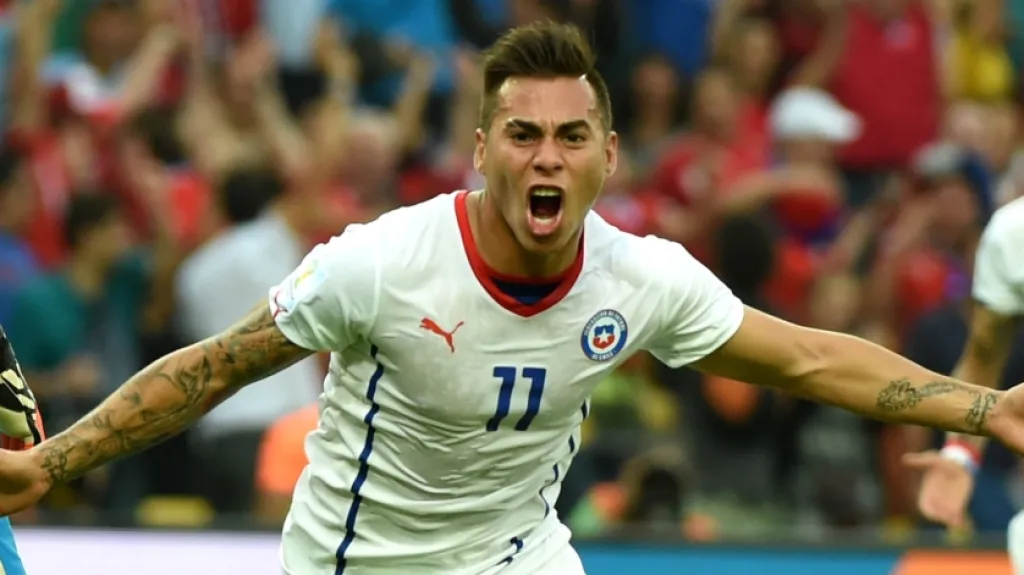 Eduardo Vargas se raduje z gólu Chile