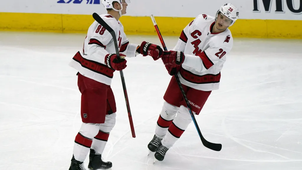 Martin Nečas a Sebastian Aho