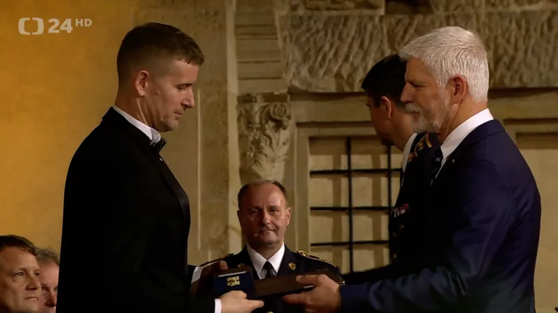 Medaili Za zásluhy obdrželi Červenka, Doktor, Hilgertová a Štybar