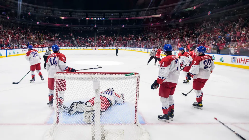 Česká hokejová dvacítka v semifinále s Kanadou