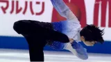 Vítěz krátkého programu Juzuru Hanju z Japonska