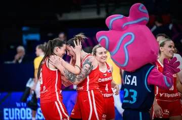 Radost českých reprezentantek po postupu do čtvrtfinále ME