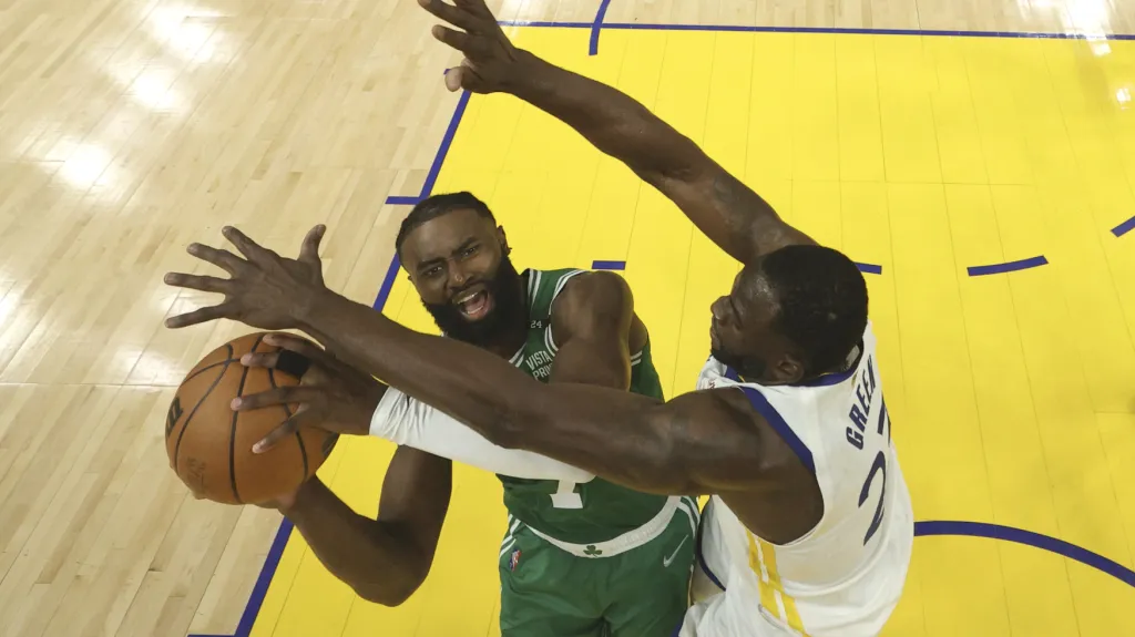 Utkání Golden State - Boston
