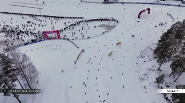 Závěr skiatlonu žen na SP ve Falunu