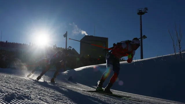 Sestřih štafety biatlonistů v Oberhofu