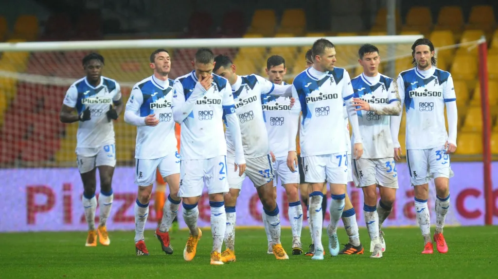 Fotbalisté Bergama po vstřeleném gólu v Serii A