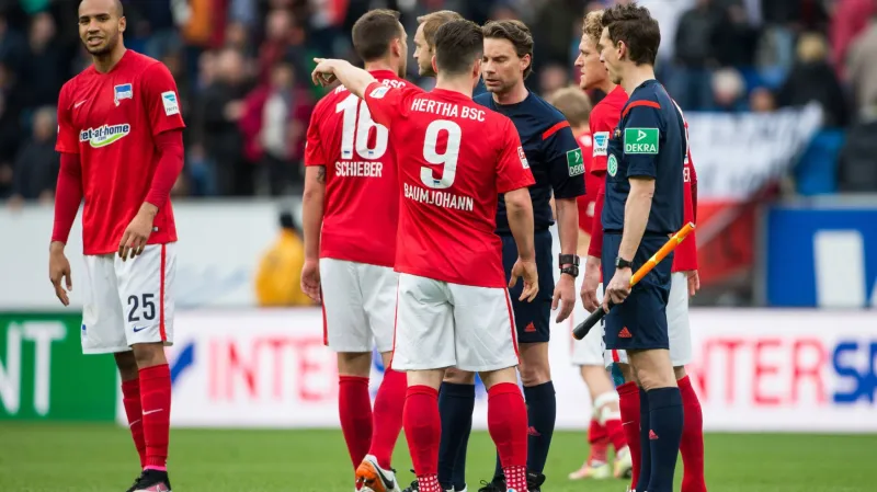 Hráči Herthy Berlín v utkání na Hoffenheimu