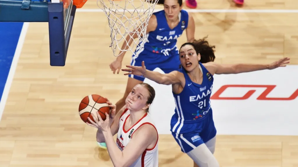 Julia Reisingerová zaznamenala v utkání s Řeckem double double