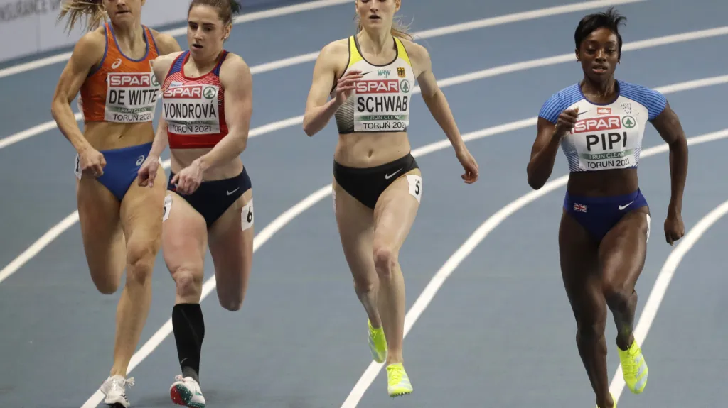 Lada Vondrová v závěru svého rozběhu na HME