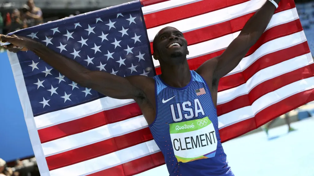 Kerron Clement je olympijským vítězem na 400 metrů překážek