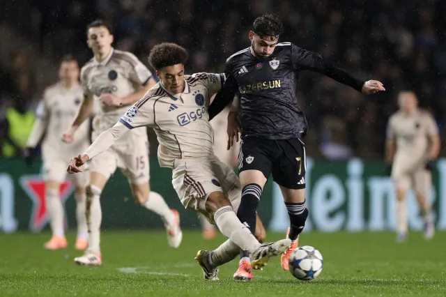 Jaroš pomohl Ajaxu k výhře, Real podlehl Manchesteru City