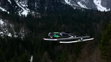 Vyvrcholení závodu v Planici se skoky Prevce a Lindvika