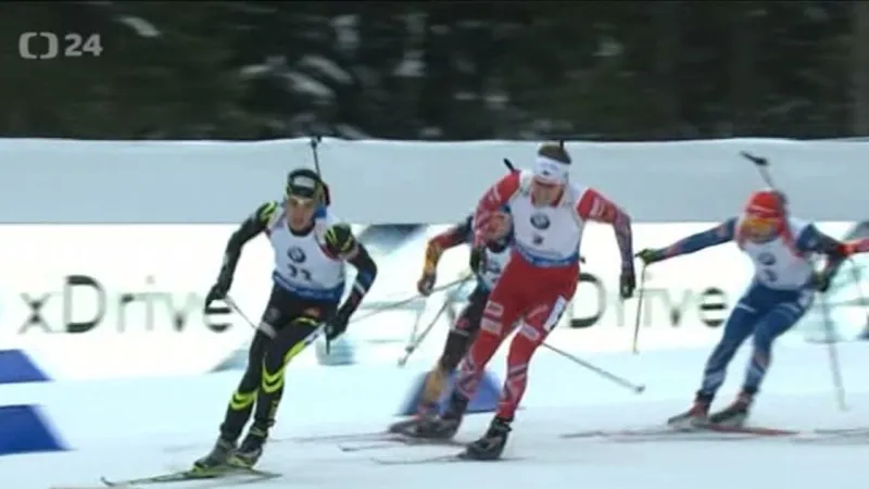 Sestřih závodu s hromadným startem biatlonistů v Ruhpoldingu