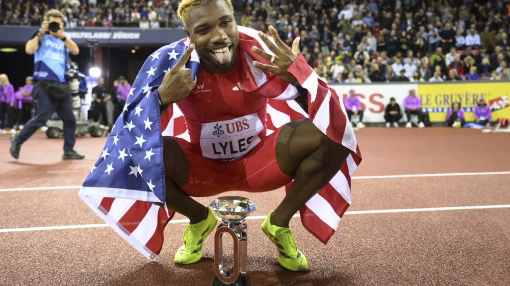 Noah Lyles slaví vítězství ve finále Diamantové ligy