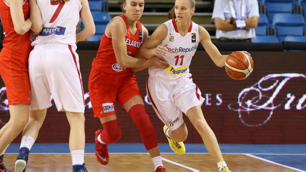 Kateřina Elhotová v utkání s Běloruskem