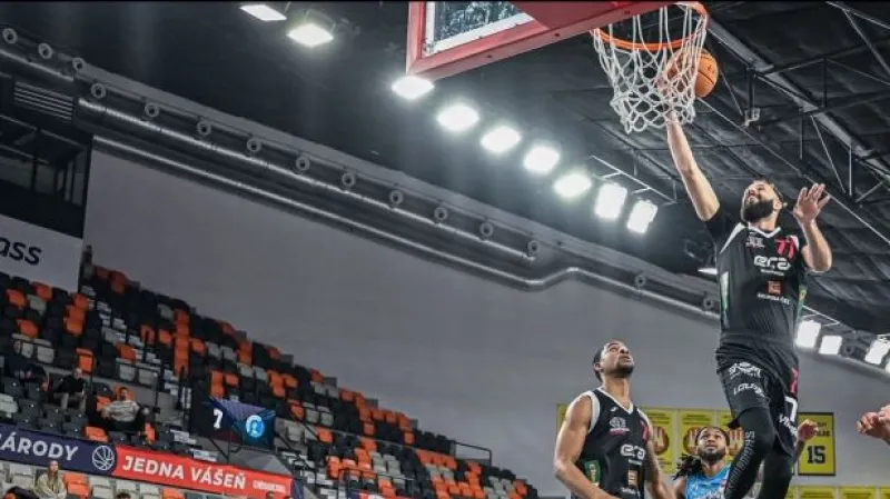 Basketbalisté Nymburka suverénně ovládli Česko-slovenský pohár