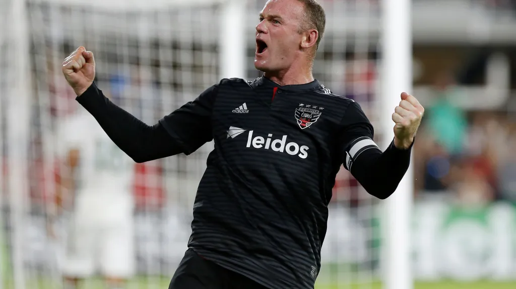 Wayne Rooney se raduje z gólu v dresu Washingtonu 
