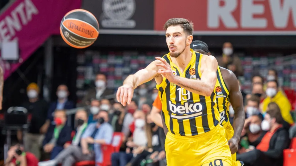 Nando de Colo z Fenerbahce Istanbul