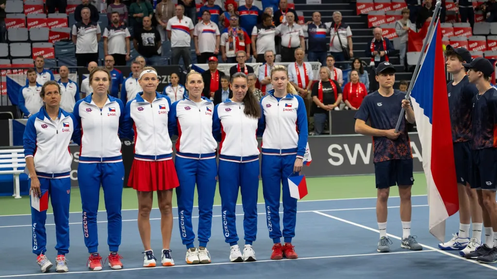 Barbora Strýcová, Linda Nosková, Marie Bouzková, Markéta Vondroušová, Tereza Valentová a Lucie Havlíčková