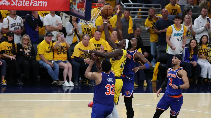 Ve 4. zápase play-off Pacers přehráli Knicks 130:121