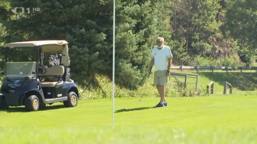 Golf pro Paraple se vydařil